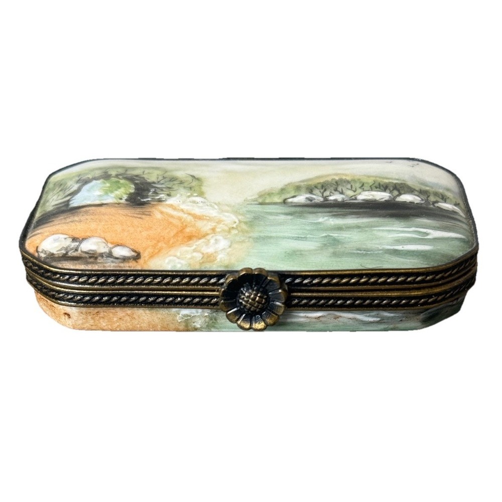 VTG Limoges France Snuff  Trinket Pill Box Peint Main SIGNED LIMITED Edition - Picture 3 of 16